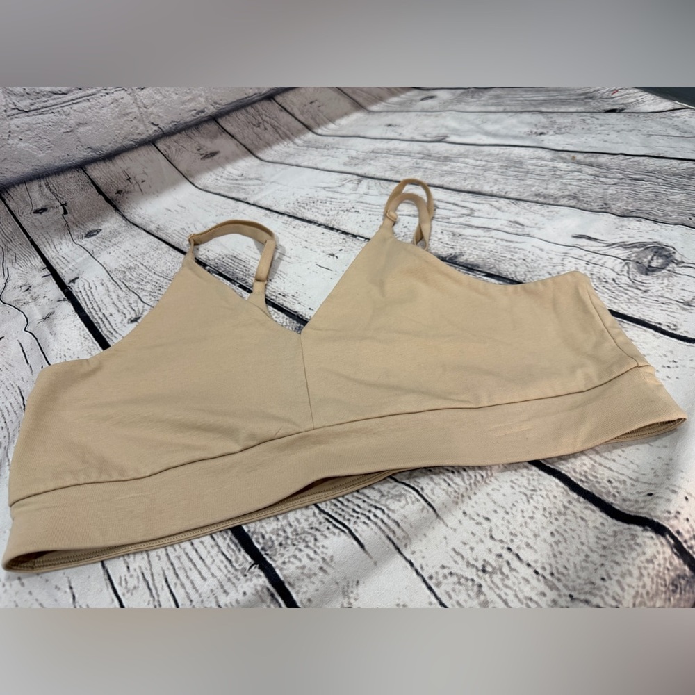 Pact Organic Everyday Classic T-Shirt Bra in Sesame - Picture 2 of 5